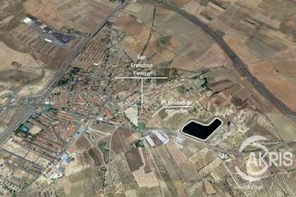 Plot for sale in Navas del Rey, Madrid. 