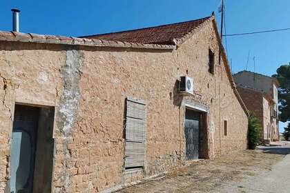 Country house for sale in Yecla, Murcia. 