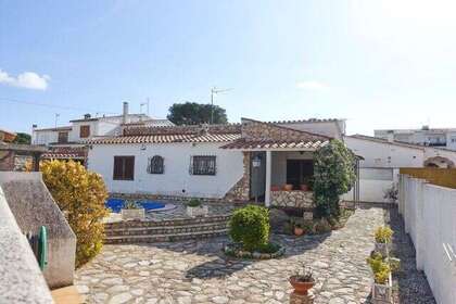 House for sale in Escala, L´, Girona. 