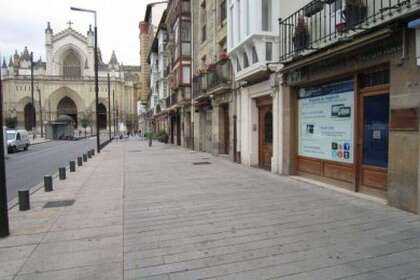 Commercial premise for sale in Vitoria-Gasteiz, Álava (Araba). 