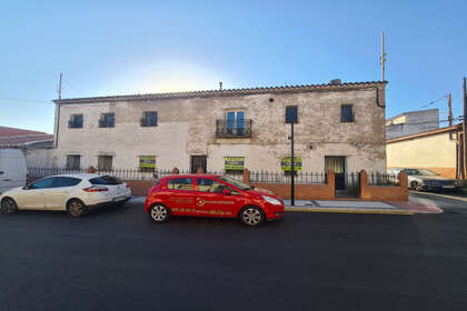 Plot for sale in Navas del Rey, Madrid. 