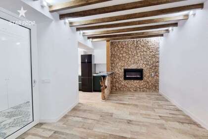 Flat for sale in Llançà, Girona. 