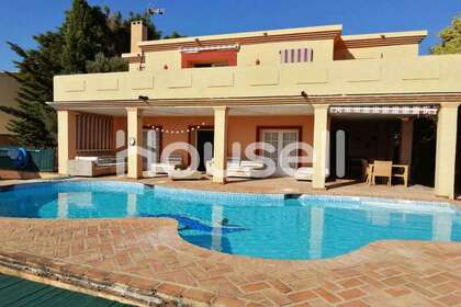 House for sale in Estepona, Málaga. 