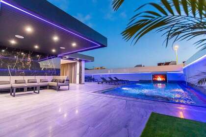 House for sale in Adeje, Santa Cruz de Tenerife, Tenerife. 