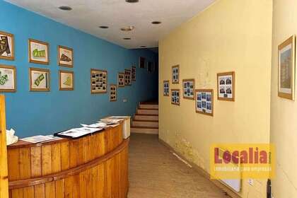Commercial premise for sale in Santander, Cantabria. 