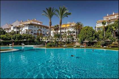 Flat for sale in Marbella, Málaga. 