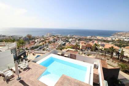 House for sale in Adeje, Santa Cruz de Tenerife, Tenerife. 