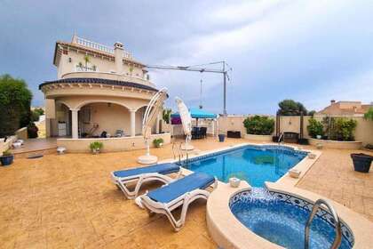 House for sale in Orihuela-Costa, Alicante. 