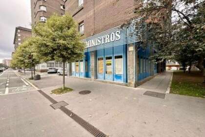 Commercial premise for sale in Vitoria-Gasteiz, Álava (Araba). 