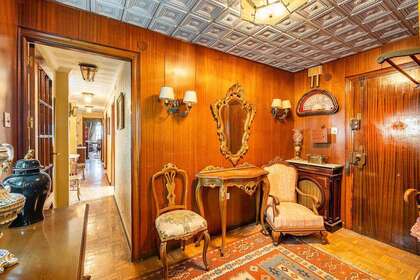 Flat for sale in Granada. 