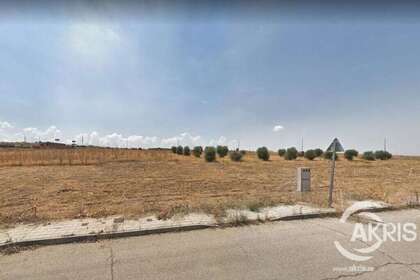 Plot for sale in Navas del Rey, Madrid. 