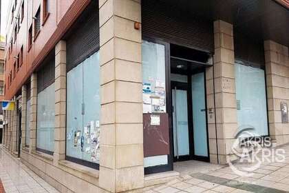 Commercial premise for sale in Toledo. 