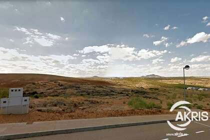 Plot for sale in Layos, Toledo. 