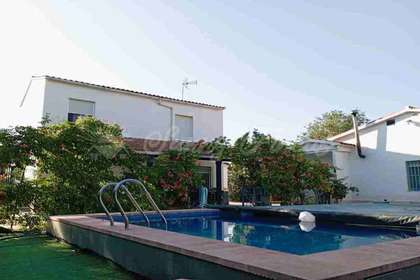 Country house for sale in Yecla, Murcia. 