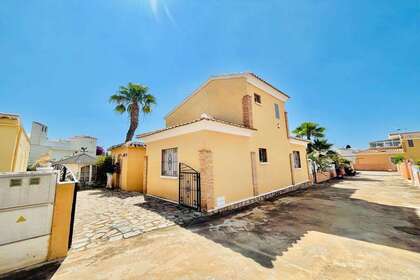 House for sale in Orihuela-Costa, Alicante. 