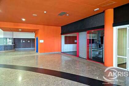 Commercial premise for sale in Toledo. 