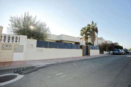 House for sale in Alcanar, Tarragona. 