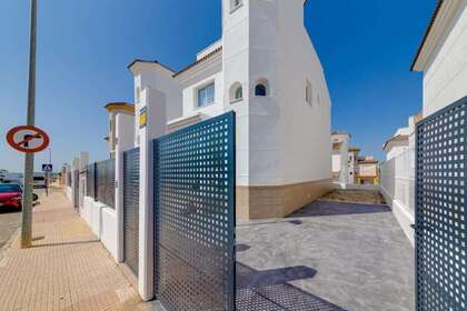House for sale in San Fulgencio, Alicante. 