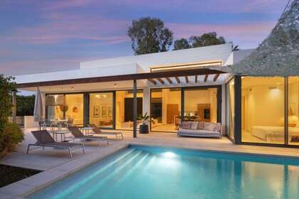 House for sale in Estepona, Málaga. 