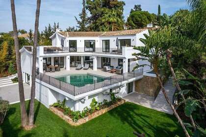House for sale in Estepona, Málaga. 