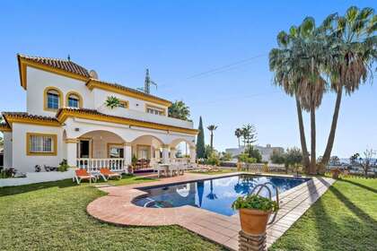 House for sale in Estepona, Málaga. 