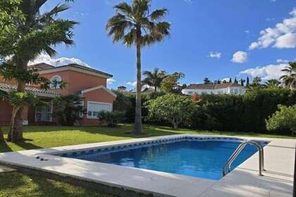 House for sale in Estepona, Málaga. 