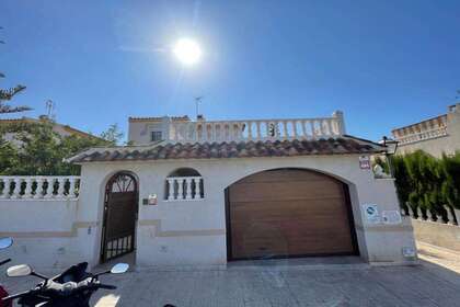 House for sale in Torrevieja, Alicante. 