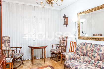 Flat for sale in Salamanca. 