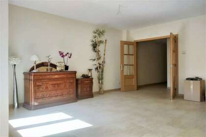 Apartment for sale in Mancha Real, Jaén. 