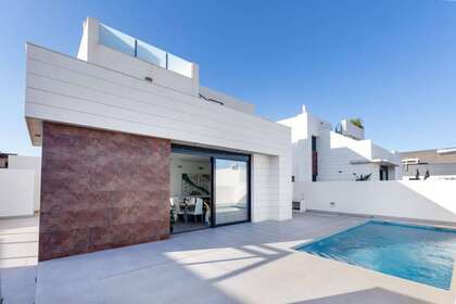 House for sale in Pilar de la Horadada, Alicante. 