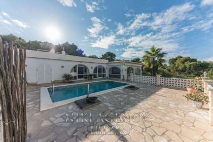 House for sale in San José / Sant Josep de Sa Talaia, Baleares (Illes Balears), Ibiza. 