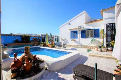 House for sale in Orihuela-Costa, Alicante. 