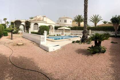House for sale in Torrevieja, Alicante. 