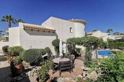 House for sale in Orihuela-Costa, Alicante. 