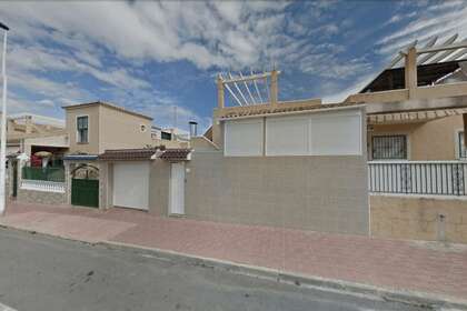 Cluster house for sale in Torrevieja, Alicante. 