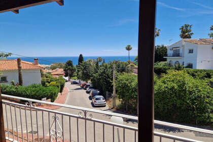 House for sale in Benalmádena, Málaga. 