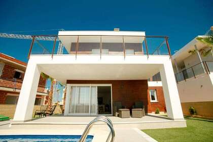 House for sale in Alicante/Alacant. 