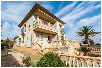 House for sale in Torrevieja, Alicante. 