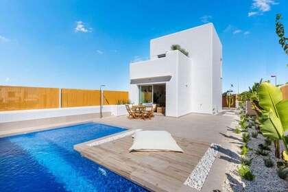 House for sale in San Fulgencio, Alicante. 