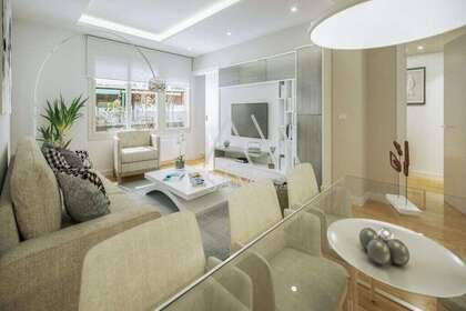 Flat for sale in Barcelona. 