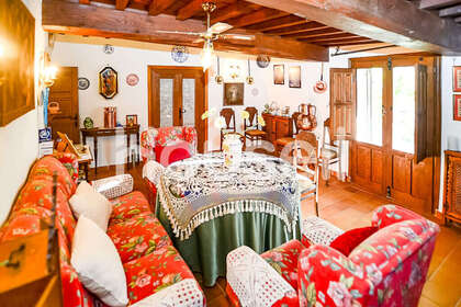Townhouse for sale in Pasarón de la Vera, Cáceres. 