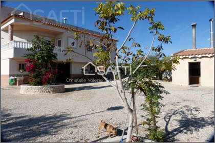 House for sale in Fortuna, Murcia. 
