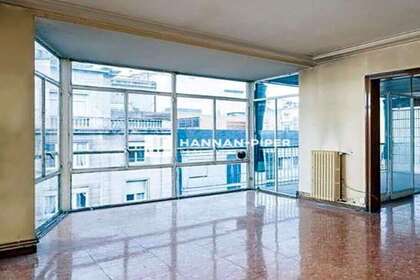 Flat for sale in Barcelona. 