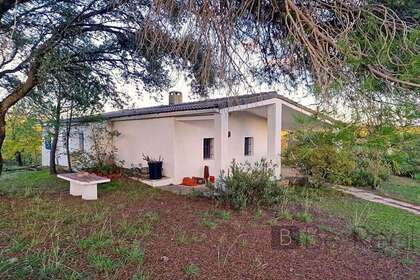 Plot for sale in Valdemorillo, Madrid. 