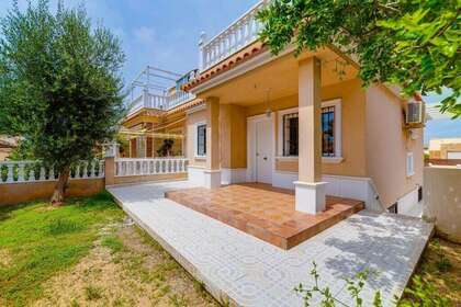 House for sale in Torrevieja, Alicante. 