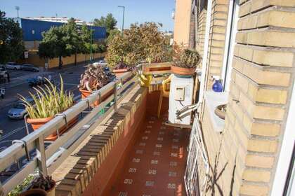 Flat for sale in Sevilla. 