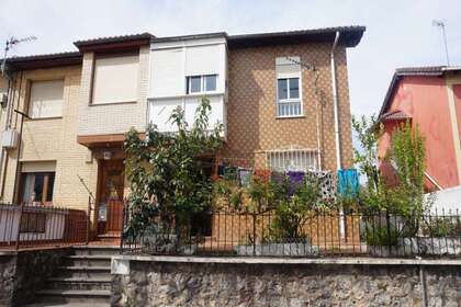 Casa Cluster venda em Torrelavega, Cantabria. 