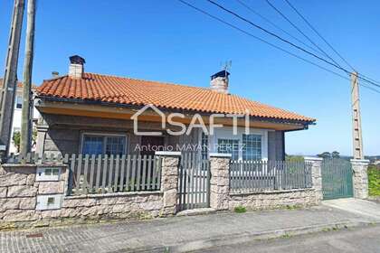 House for sale in Ribeira, La Coruña (A Coruña). 