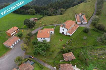 Terreno urbano venda em Villaviciosa, Asturias. 