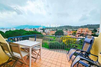 Penthouse for sale in Llançà, Girona. 